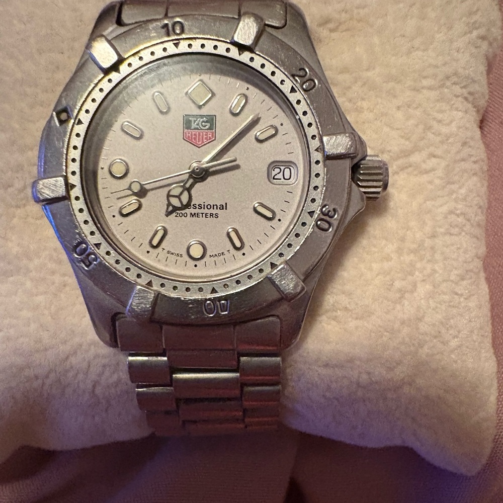 SALE SALE SALE !!!  TAG HEUER VINTAGE quaracer name was introduced in 2004,